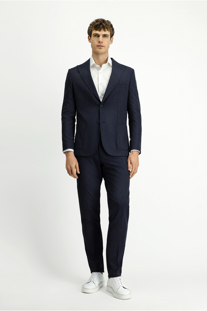 Regular Fit Pointed Collar Classic Suit