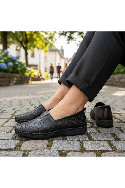 26370013Y Women's Genuine Leather Anatomical Comfort Gel Sole Casual Shoes