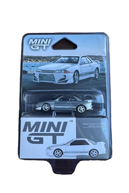 mini gt Nissan Skyline Gt-R (R32) Veilside Combat C-I, White