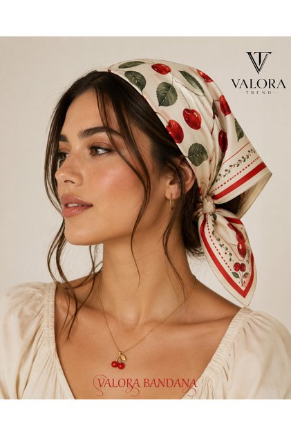 Trend Kiraz Desenli Bandana & Fular – Vintage Meyve Temalı Kırmızı Kare Saç Bandanası