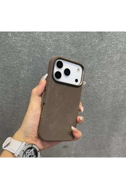 Iphone 14 Pro Max (6.7 inç) Uyumlu Magsafe Destekli Premıum Süet Telefon Kılıfı İçi Kadife Metal Tuş Detaylı Özel Kutulu