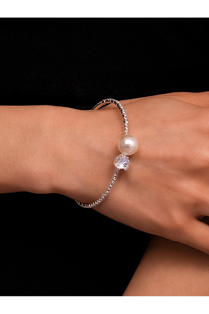 Silver Tone pearl and Rhinestone Embellished Bracelet