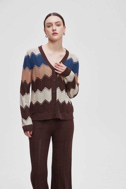Women's Cropped Knit Long-Sleeve Cardigan