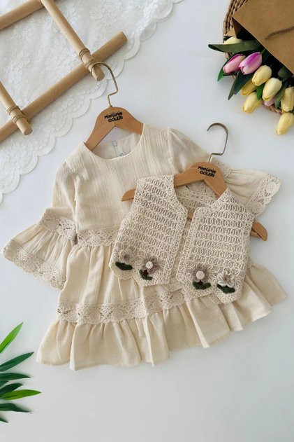 Miniğimin Cicileri Lace Detailed Knitted Vest Girls' 2-Piece Dress Set - Cream