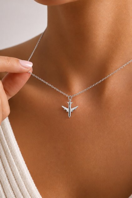Mini Uçak Kolye 14 Ayar Altın Kaplama Şık Tasarım Seyahat Temalı Zarif Takı Sevgiliye Hediyelik Takı Özel Kutusunda