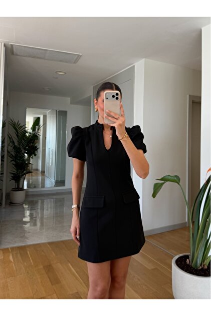 Rochie de damă ecru cu guler tip picătură și mâneci bufante