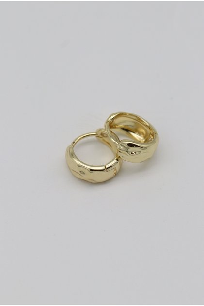Vip Gold Wavy Plate Design Tarnish Resistant Steel Stylish Earrings 10mm