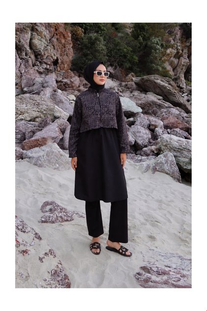 Patterned Hijab Swimsuit Tunic Black