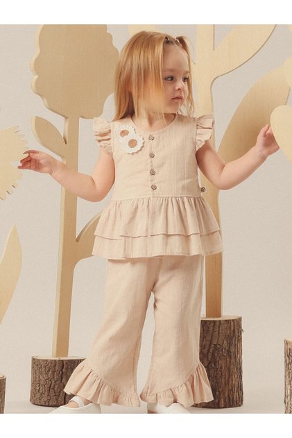 Children's Set with Ruffles and Floral Embroidery