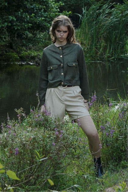 Pantaloni scurți din piele cu curea - Stone | F1497 - Piatră