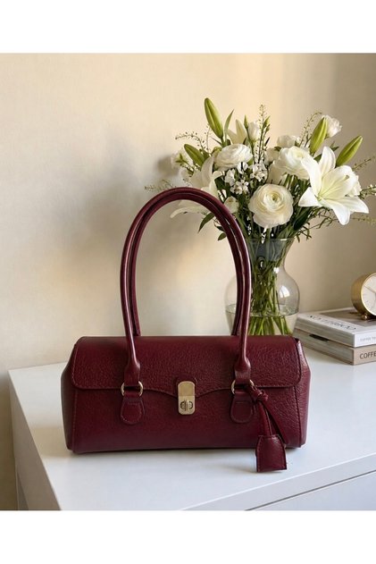 Carmen Women's Shoulder Bag Multi-Purpose Daily Use Stylish and Convenient Design Red