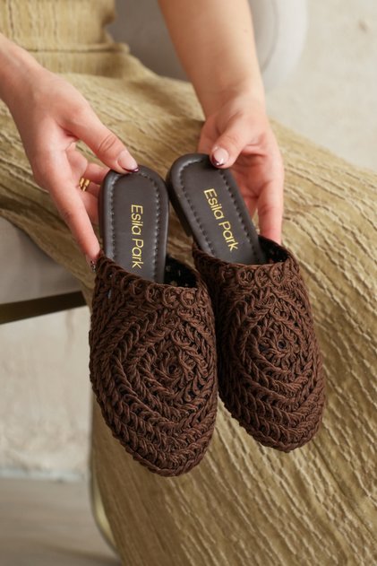 Brown Knitted Slippers with Non-Slip Sole Comfortable for Daily Use
