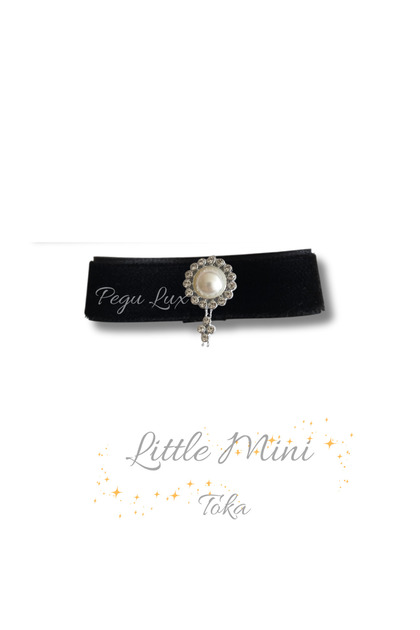 Little Mini Lux Velvet Clip with Stone Closure 1 Piece, Holiday, Celebration, Special Day 01