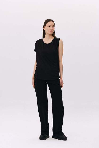 Single Sleeve Pearl and Stone Detailed Blouse
