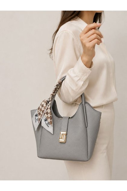 2030 Stylish Hand and Shoulder Bag