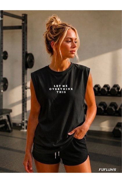 LET ME OVERTHINK BASKILI KADIN REGULAR KALIP BİSİKLET YAKA SPOR KOLSUZ T-SHİRT