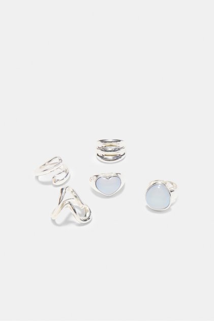 Set of 5 heart rings
