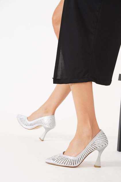 Cestera V-Neck Stoned Women's Evening Dress Shoes Silver Plated