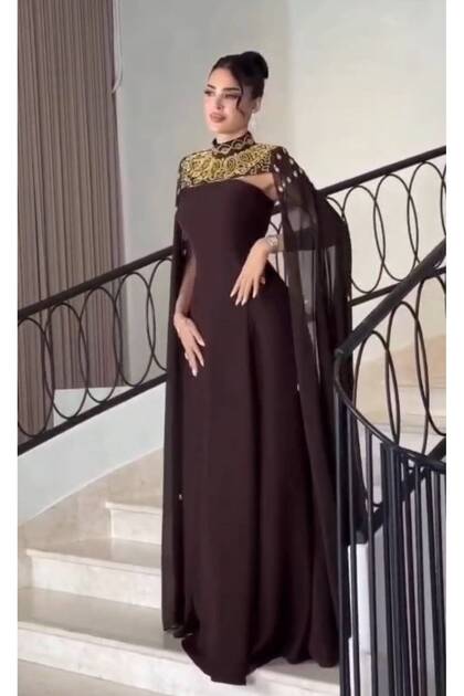 فستان طويل وأنيق بلون بني غامق (شوكولاتة)،