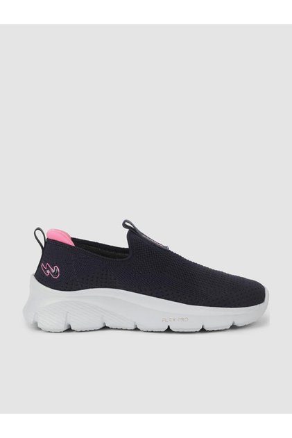 Women's Kurstin Polyvinyl Chloride Classic Fit Low Top Sneakers