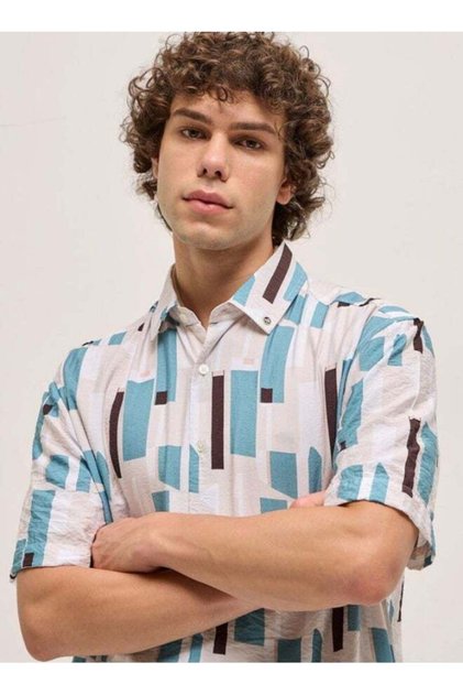 Men's Multi-Color Geometrical Print Relax Fit Casual Shirt for Every Occasion