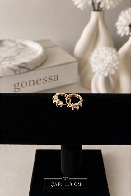Xuping Stone Detail Gold Earrings