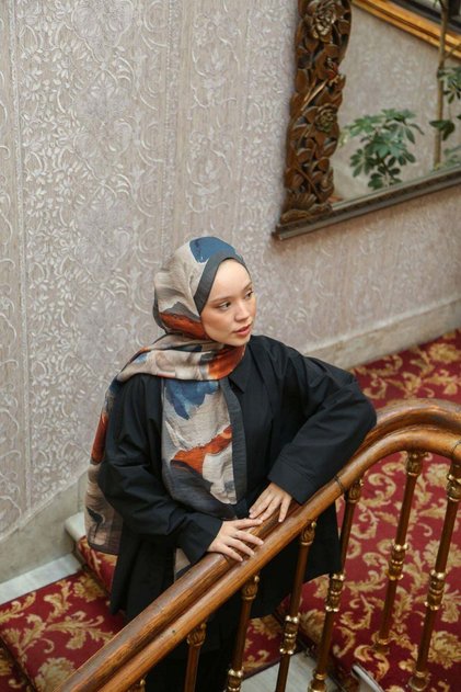 Allure Batik Patterned Shawl - Anthracite-Tile