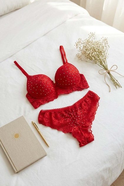 Stone Detailed Lace Supported Bra Set Red