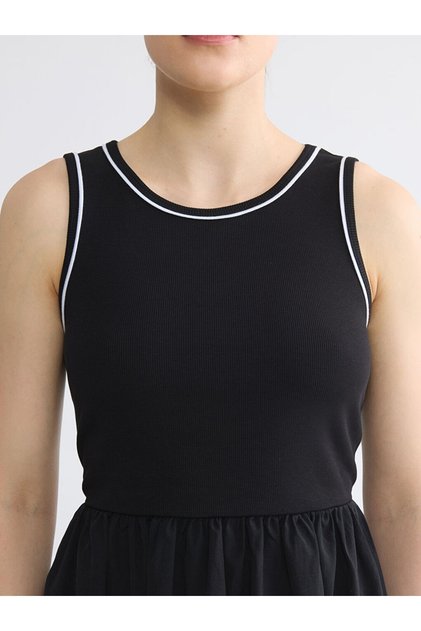 Black Crew Neck Waist Dress