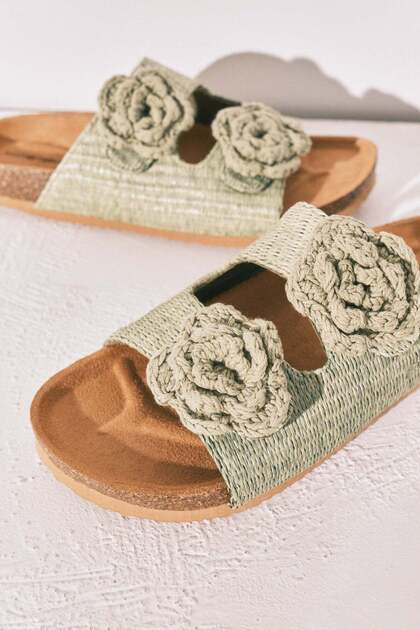 Bio Raffia Flower Crochet Sandals In Green