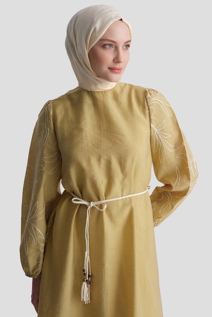 Embroidery Detailed Dress in Oil Green