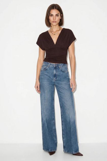 Women's Body-Fitting Gathered Drape Detailed V-Neck Bat Sleeve Bitter Coffee Blouse
