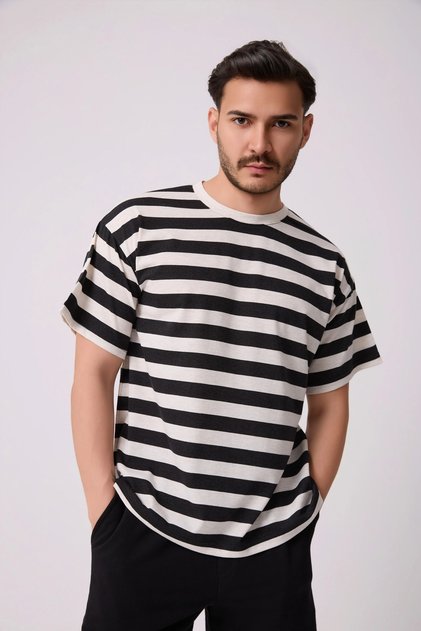 Men's Crew Neck Short Sleeve Oversized Mold Striped T-Shirt
