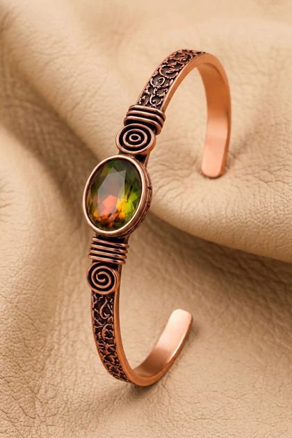 Women's Copper Bracelet with Zultanite Natural Stone, Oval Patterned Embroidered Women's Copper Bracelet