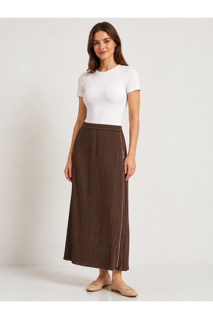 Women's Pleated Long Skirt with Slit Detail – 18303Etk Brown