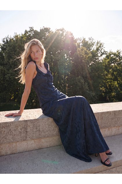 Trendlucky Ruffled U-Neck Patterned Satin Evening Dress with Difference
