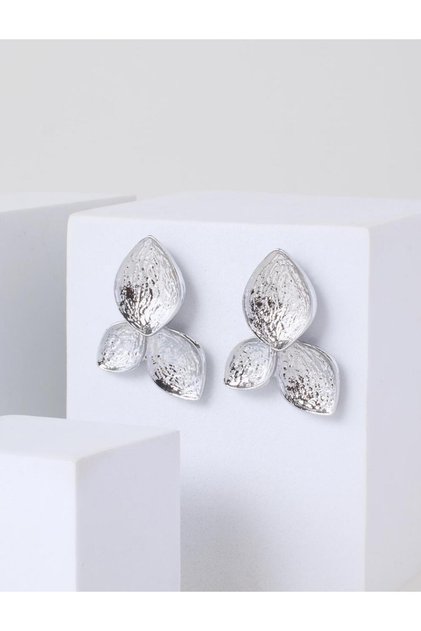 Silver Color Leaf Shaped Dangle Elegant Earrings