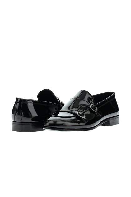 Klassische Schuhe aus Lackleder