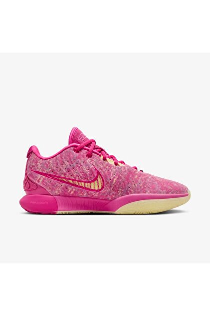 Nike LeBron 21 