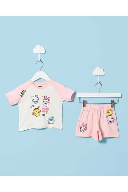 Infant Girls White T-Shirt With Shorts