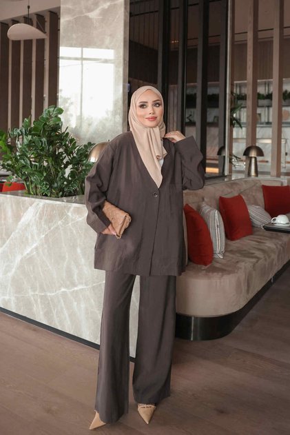 Brown Buttoned Jacket and Trousers Set