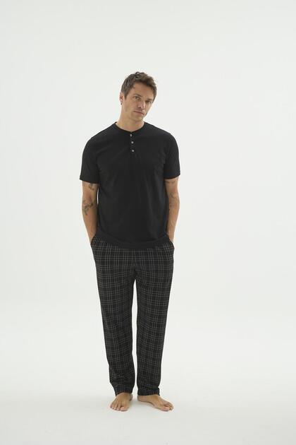 Men's Half Buttoned Short-Sleeved Plaid Bottom Black Pajama Set C0T9N69