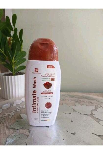 ROSE BERRY intimate wash Everyday care.