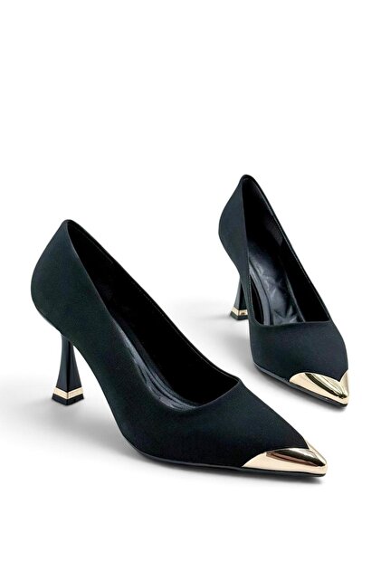 Burnu Gold Metal Detaylı Stiletto Siyah 9 cm