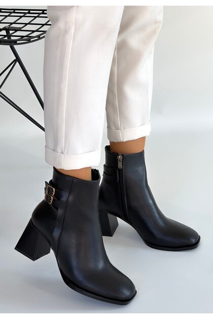 Kanda Black Leather Heeled Boots