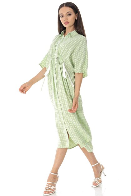 Rochie cămașă supradimensionată, Aimelia Dr4432, în verde/alb cu șnururi în talie.
