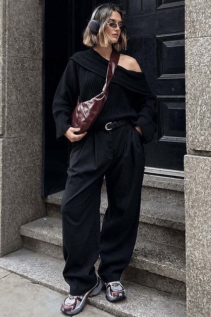 Black Madonna Collar Women's Sweater Mg2274