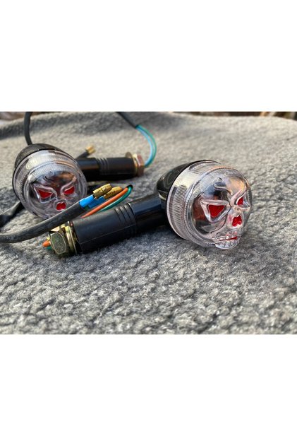 Комплект от 2 мигача на крушка (R10w 12v) Черни мигачи от прозрачно стъкло за Мото, Кафе Рейсър, Бобър, Чао