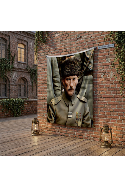 Kalpaklı Üniformalı Atatürk poster Bayrak Raşel Kumaş 100x150 cm ATA54