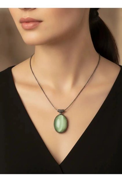 Bronze Vintage Women's Necklace Authentic Copper Jewelry Oval Green Cat's Eye Stone Locket Long Chain